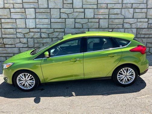 Outrageous Green Metallic Tinted Clearcoat 2018 Ford Focus Titanium