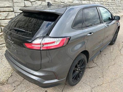 Carbonized Gray Metallic 2024 Ford Edge ST Line