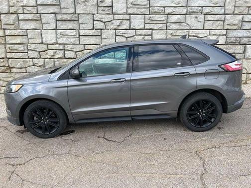 Carbonized Gray Metallic 2024 Ford Edge ST Line
