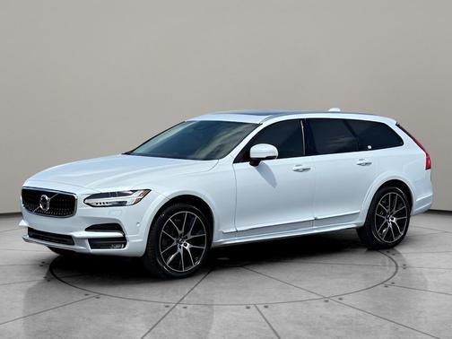 2018 Volvo V90 Cross Country T6