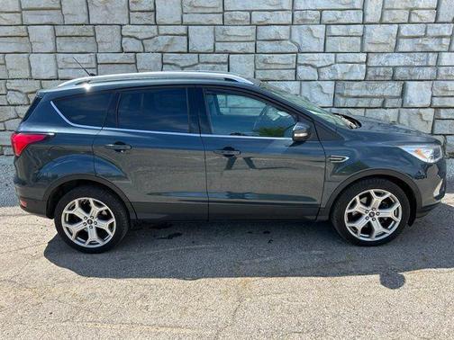 Baltic Sea Green Metallic 2019 Ford Escape Titanium