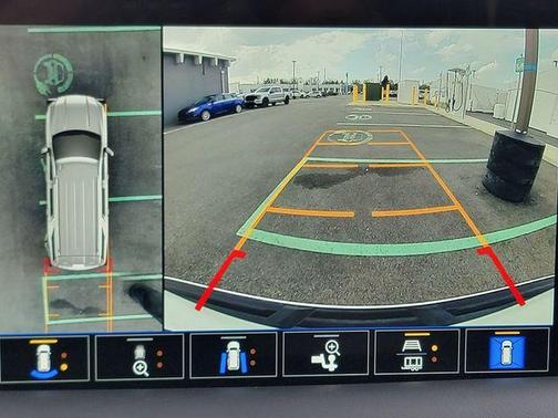 White Frost Tri-Coat 2022 GMC Yukon SLT