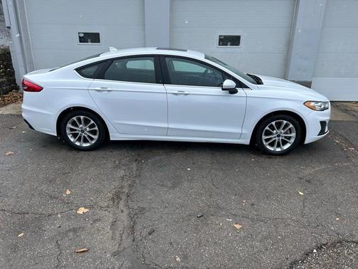2020 Ford Fusion Hybrid SE