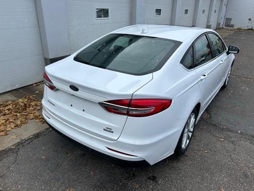 2020 Ford Fusion Hybrid SE