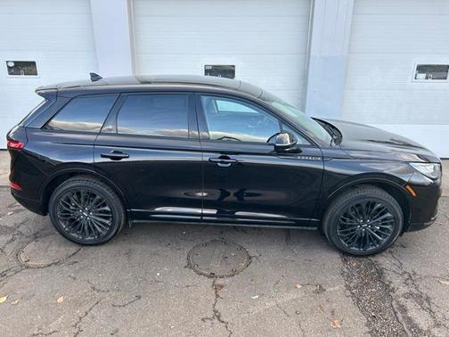 2024 Lincoln Corsair Premiere