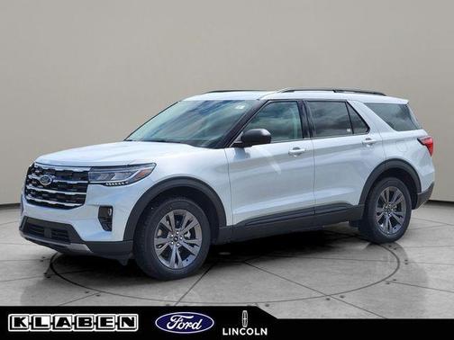 Space White Metallic 2026 Ford Explorer Active