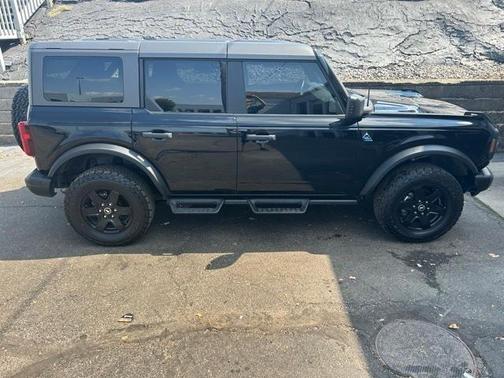 2023 Ford Bronco Black Diamond