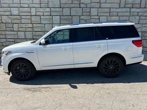 Pristine White 2021 Lincoln Navigator Reserve