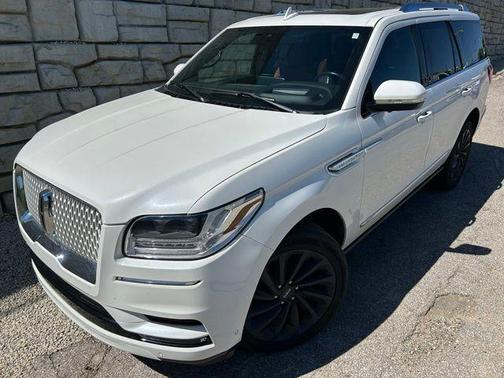 Pristine White 2021 Lincoln Navigator Reserve