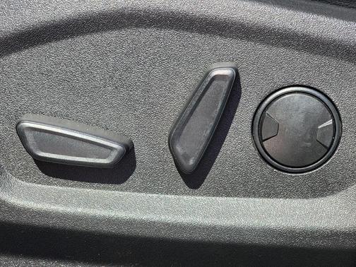 Agate Black Metallic 2024 Ford Edge SEL