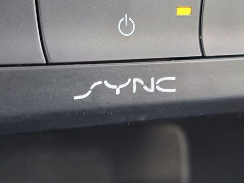 Magnetic 2017 Ford Focus SE