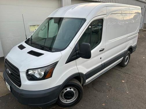 2015 Ford Transit-250 130 WB Medium Roof Cargo