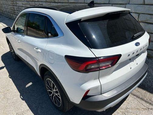 Star White 2025 Ford Escape PHEV