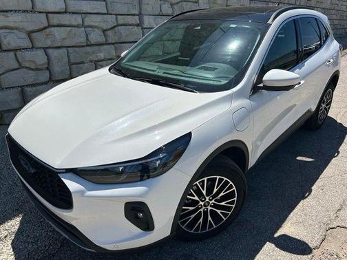 Star White 2025 Ford Escape PHEV