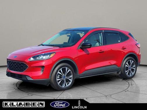 Rapid Red Metallic Tinted Clearcoat 2022 Ford Escape SE