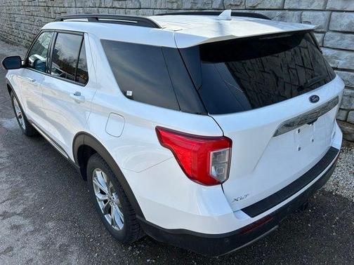 Star White 2023 Ford Explorer XLT