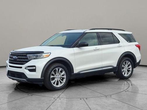 Star White 2023 Ford Explorer XLT