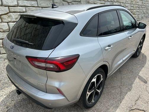 Iconic Silver Metallic 2023 Ford Escape ST-Line Select