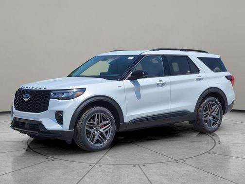 Space White Metallic 2026 Ford Explorer ST-Line
