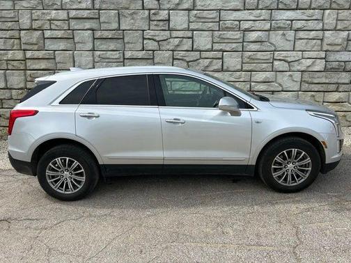 Radiant Silver Metallic 2019 Cadillac XT5 Luxury