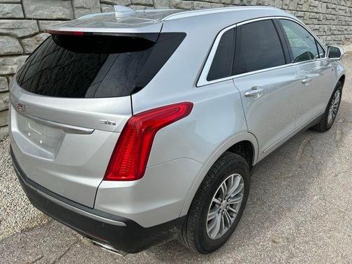 Radiant Silver Metallic 2019 Cadillac XT5 Luxury