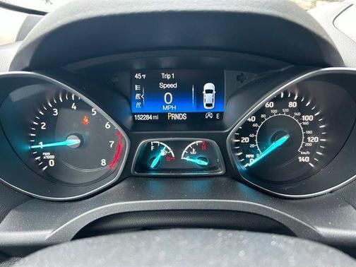 Magnetic Metallic 2017 Ford Escape SE