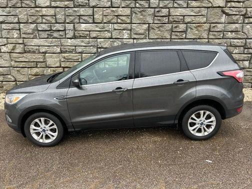 Magnetic Metallic 2017 Ford Escape SE