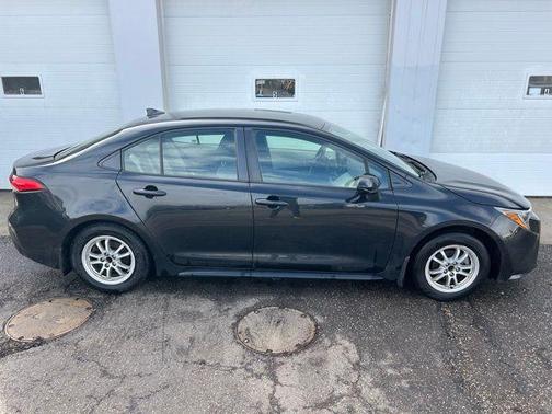 2022 Toyota Corolla Hybrid LE