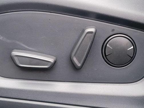 Star White 2026 Ford Explorer Active