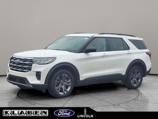 Star White 2026 Ford Explorer Active