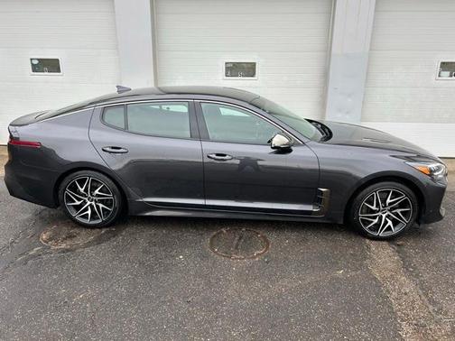 2022 Kia Stinger GT-Line
