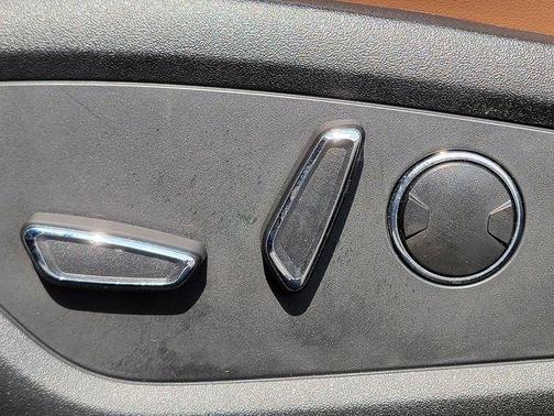 Green Clearcoat Metallic 2023 Lincoln Nautilus Reserve