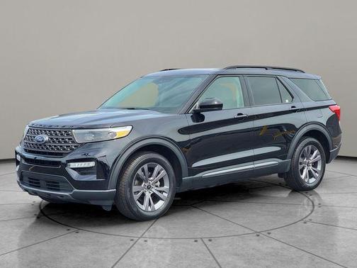 Agate Black Metallic 2023 Ford Explorer XLT
