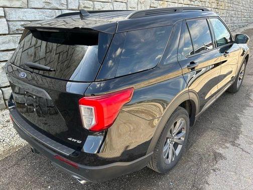 Agate Black Metallic 2023 Ford Explorer XLT