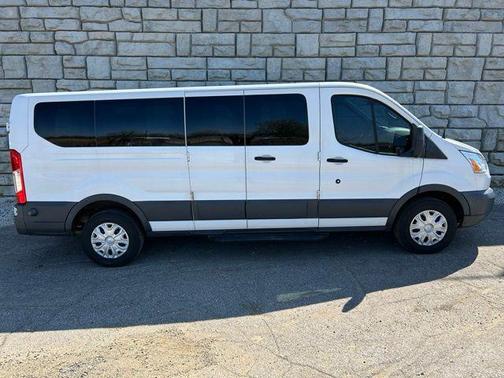 Oxford White 2016 Ford Transit-350 XLT