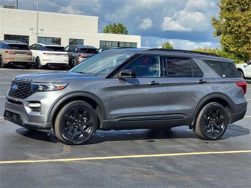 2022 Ford Explorer ST-Line