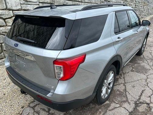 Iconic Silver Metallic 2023 Ford Explorer XLT