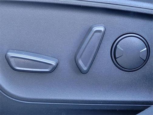 2022 Ford Escape Titanium Hybrid