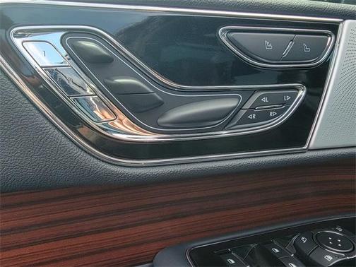 2022 Lincoln Navigator L Reserve