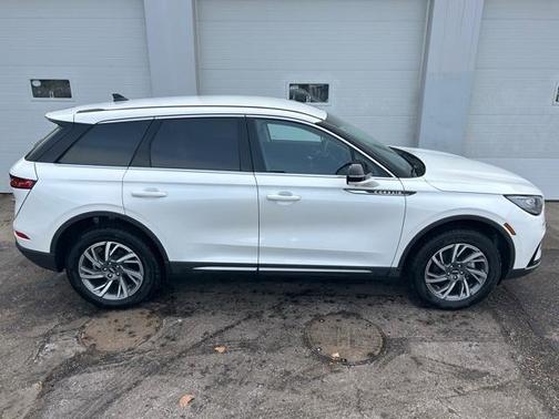 2024 Lincoln Corsair Premiere