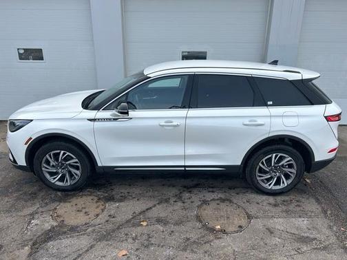 2024 Lincoln Corsair Premiere