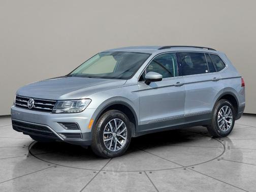 Pyrite Silver Metallic 2020 Volkswagen Tiguan 2.0T SE