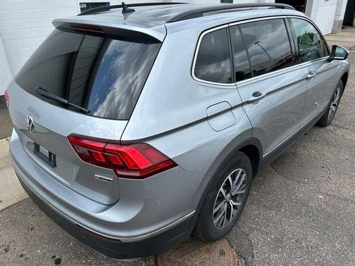 Pyrite Silver Metallic 2020 Volkswagen Tiguan 2.0T SE