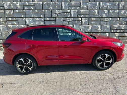 Rapid Red Metallic Tinted Clearcoat 2023 Ford Escape ST-Line Select
