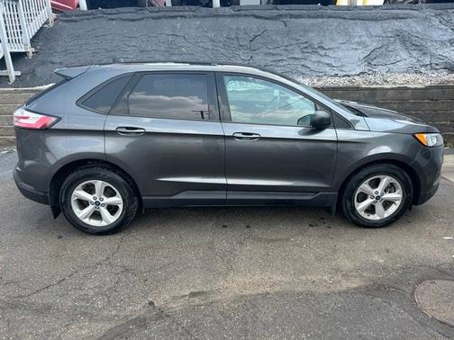 2019 Ford Edge SE