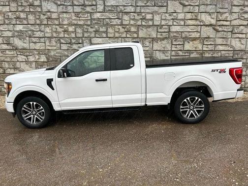 Oxford White 2023 Ford F-150 XL