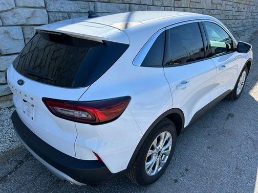 Oxford White 2023 Ford Escape Active