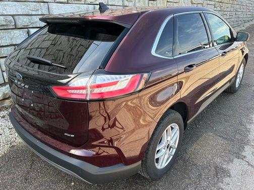 Burgundy Velvet Metallic Tinted Clearcoat 2024 Ford Edge SEL