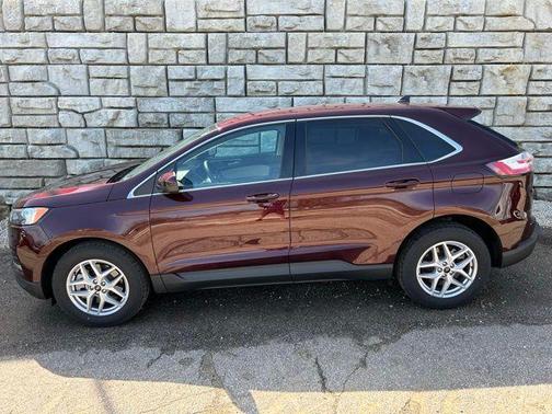 Burgundy Velvet Metallic Tinted Clearcoat 2024 Ford Edge SEL