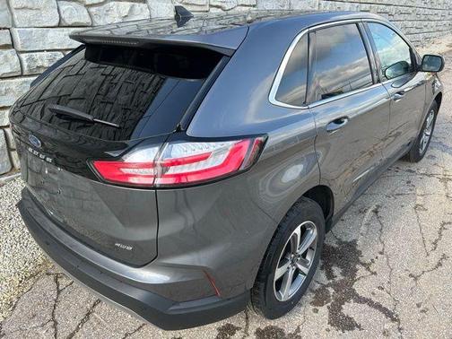 Carbonized Gray Metallic 2023 Ford Edge SEL